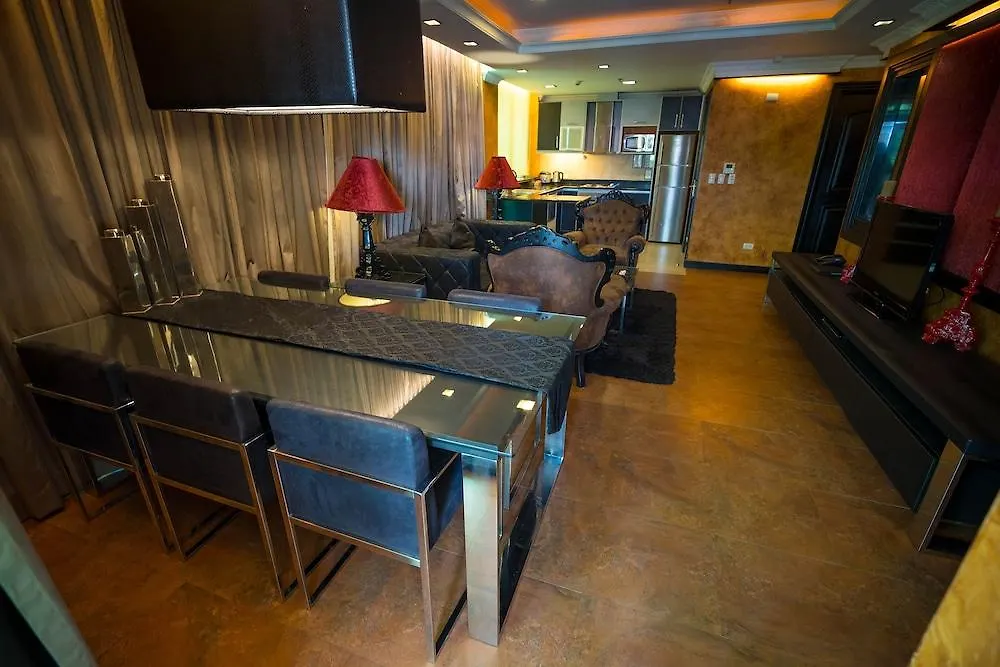 Fields Plaza Hotel By Abc Angeles 5*,  Philippinen