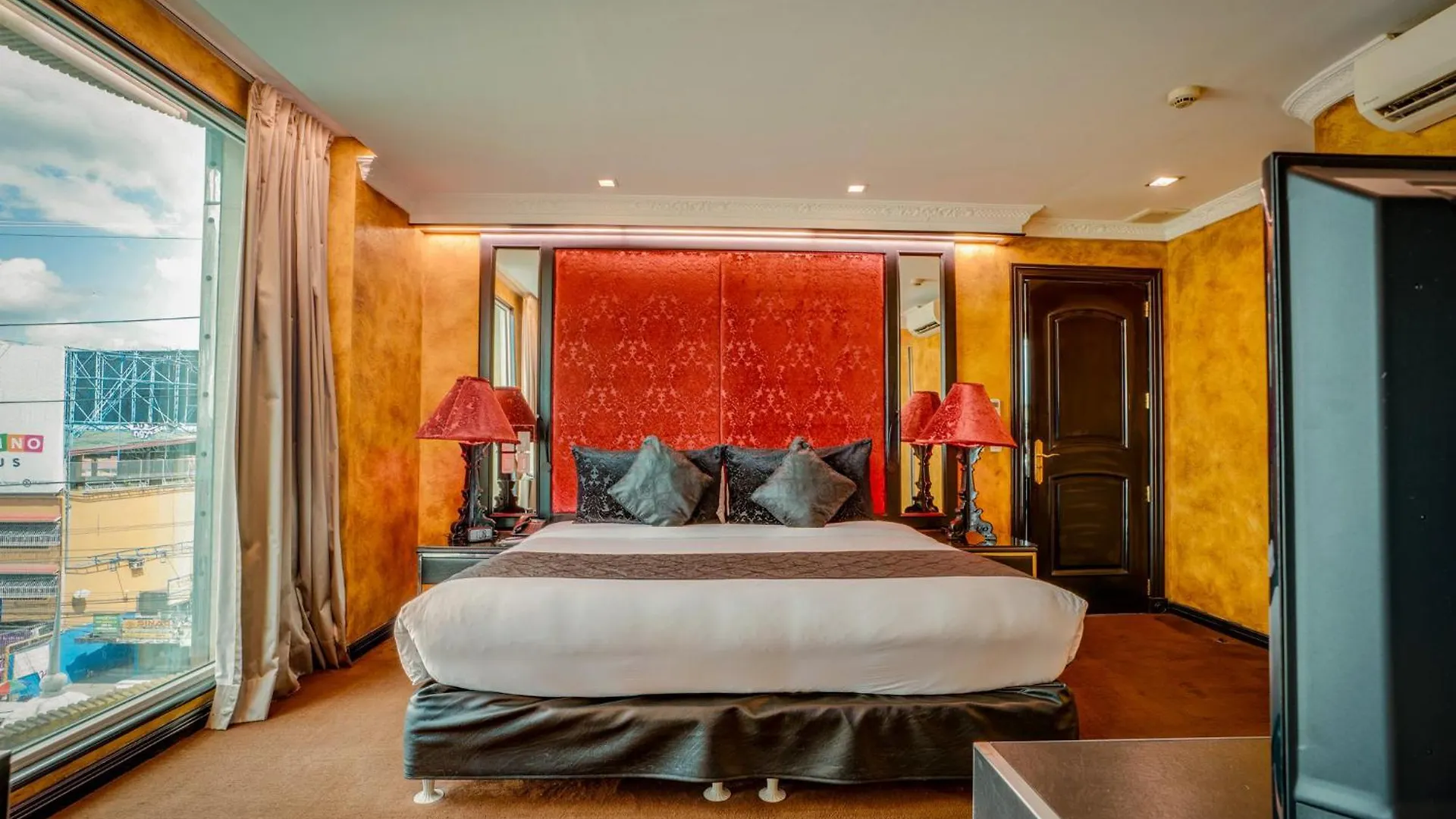 Fields Plaza Hotel By Abc Angeles Philippinen