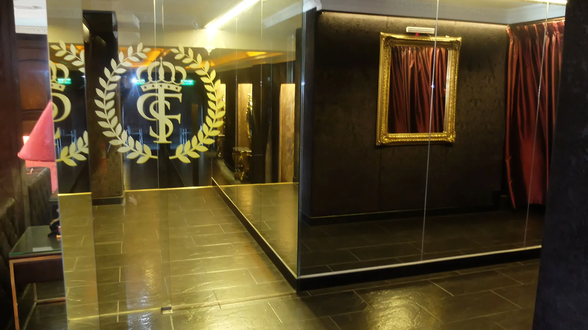 Fields Plaza Hotel By Abc Angeles 5*,  Philippinen