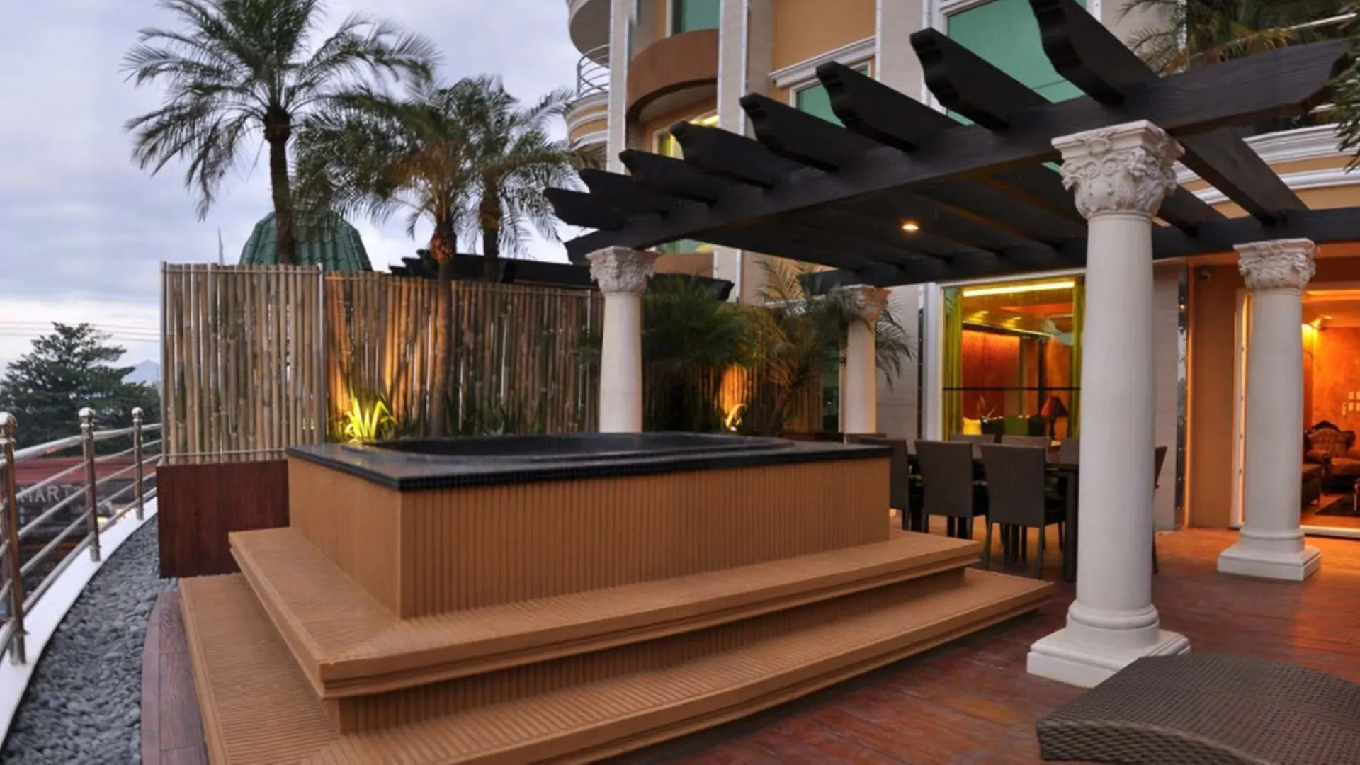 Fields Plaza Hotel By Abc Ángeles 5*,  Philippines