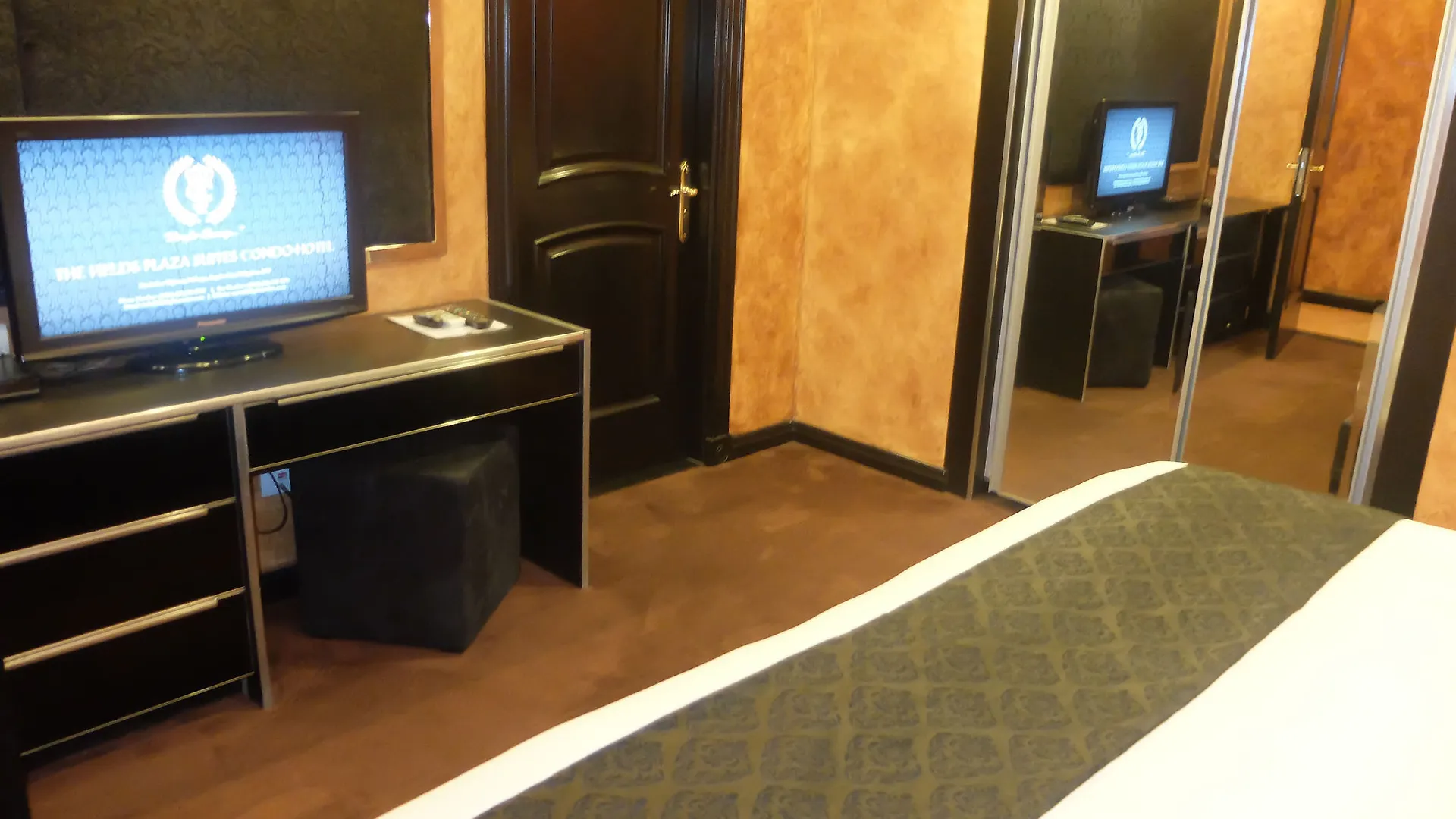 Fields Plaza Hotel By Abc Angeles Philippinen