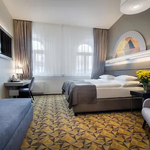 Essence 4* Prag