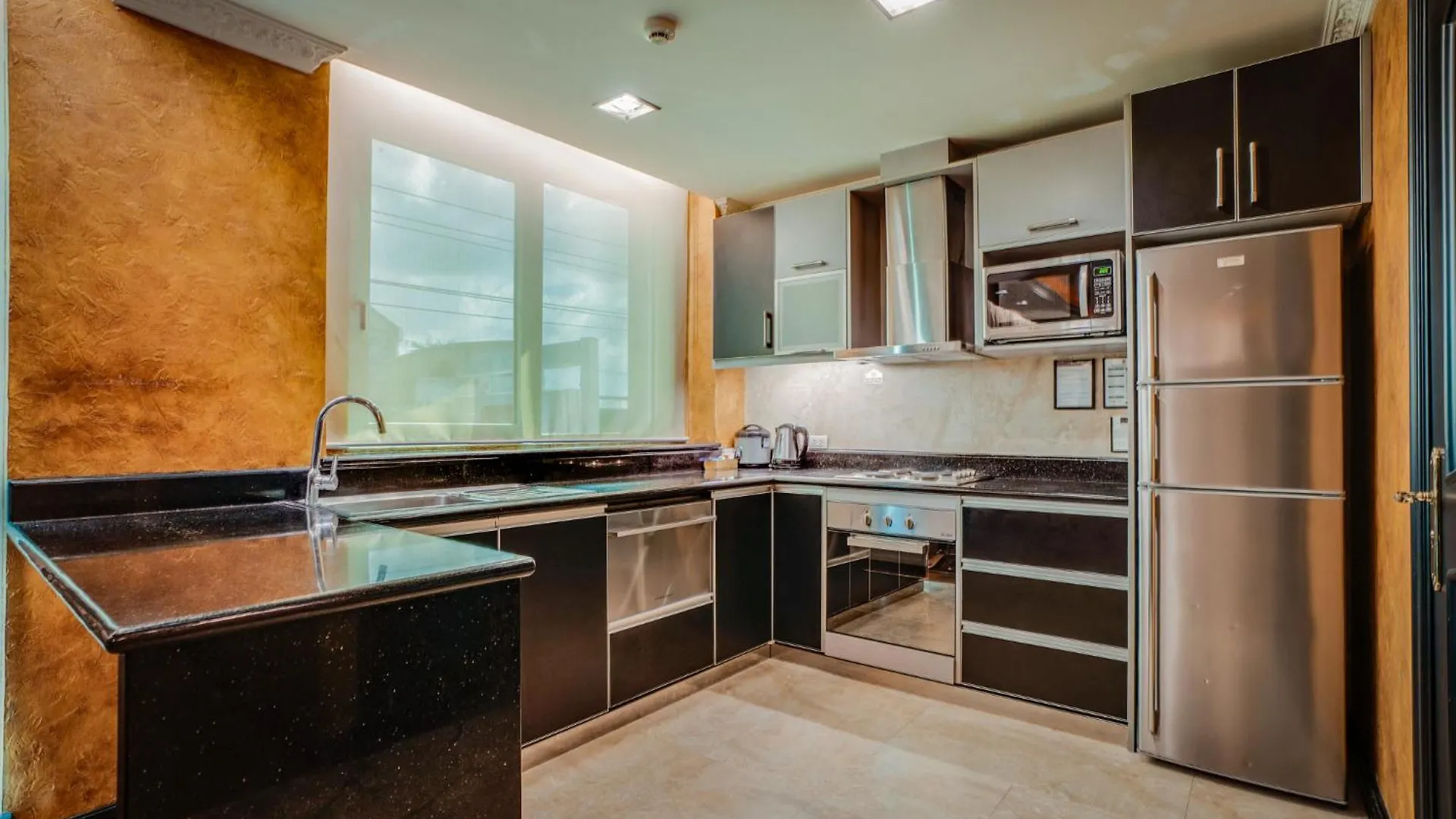 Apartmanhotel Fields Plaza Hotel By Abc Angeles