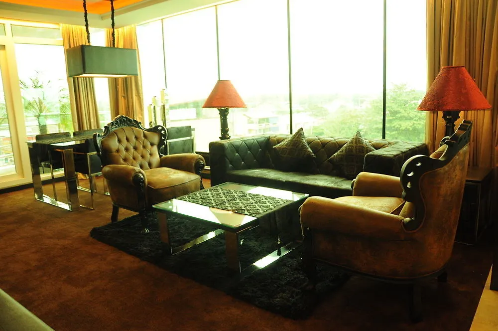 ***** Apartmanhotel Fields Plaza Hotel By Abc Angeles Fülöp-szigetek